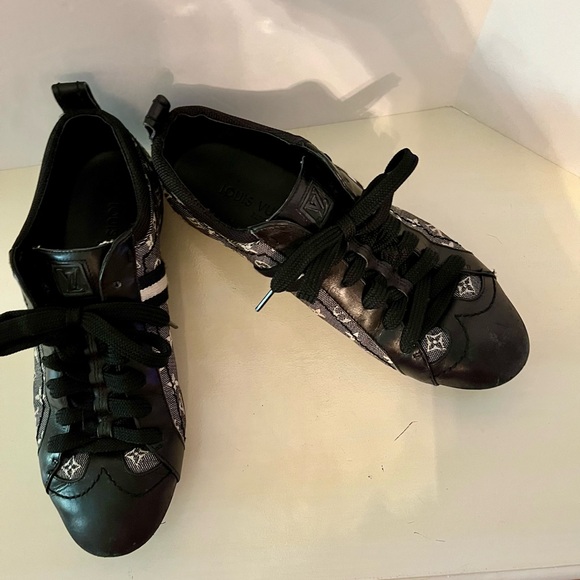 Louis Vuitton Black and Gray Women's Sneakers - Picture 4 of 15